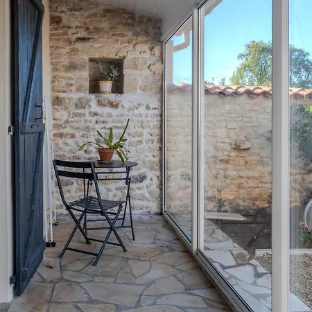 Chai Nous * Brizambourg